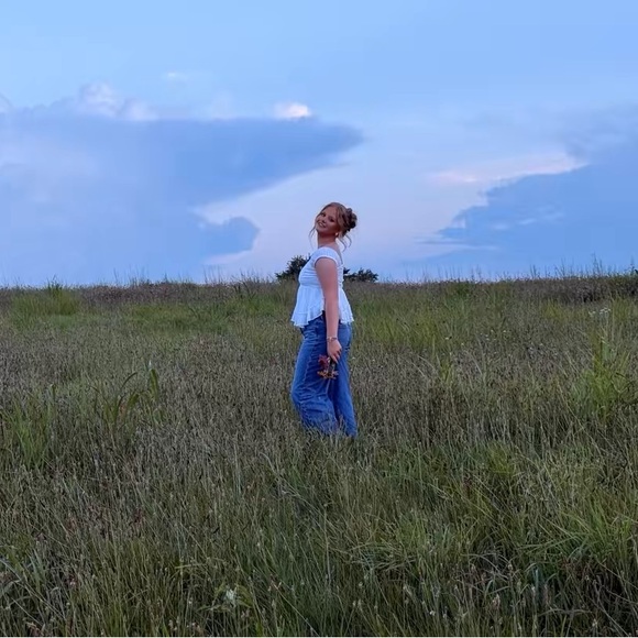 lyonskylee43